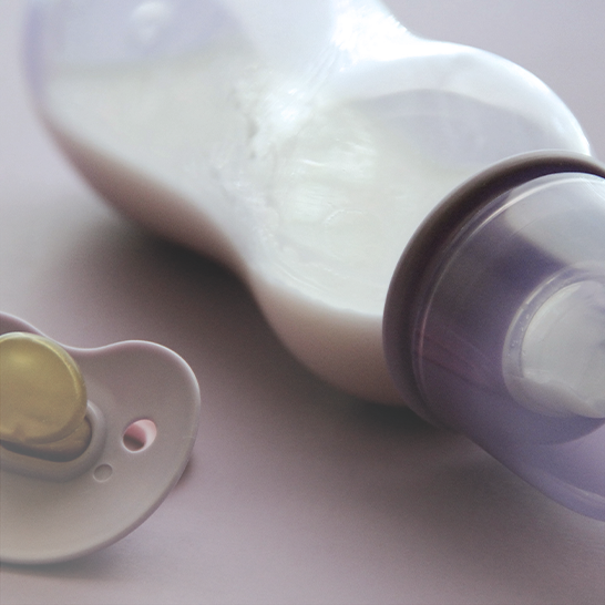 How to clean baby's bottles? Should dummies be sterilised?