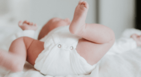 
                      Laurastar is a natural alternative for ironing and purifying children's clothes and belongings.
                      