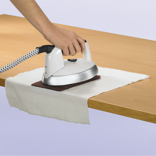 Soleplate cleaning mat